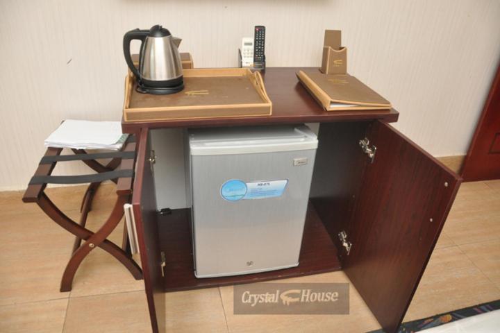 Crystal House International Hotel Илорин Екстериор снимка