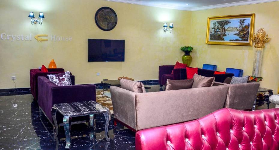 Crystal House International Hotel Илорин Екстериор снимка